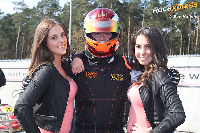 Noah Roovers Racing gridgirls